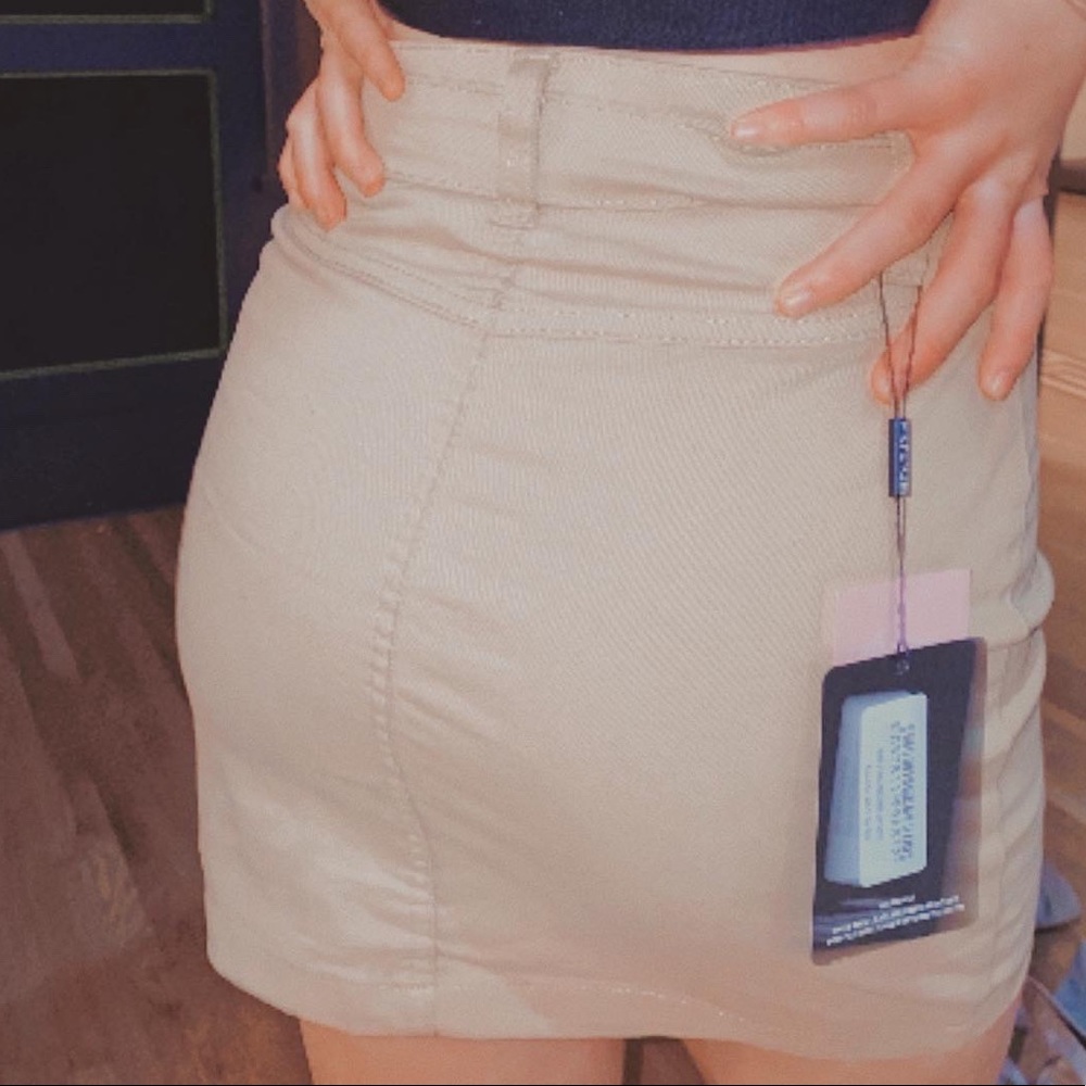 Alexia Mini Skirt - Picture 2 of 4